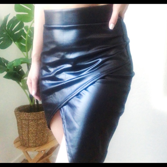 High waisted pleather skirt - Picture 3 of 4